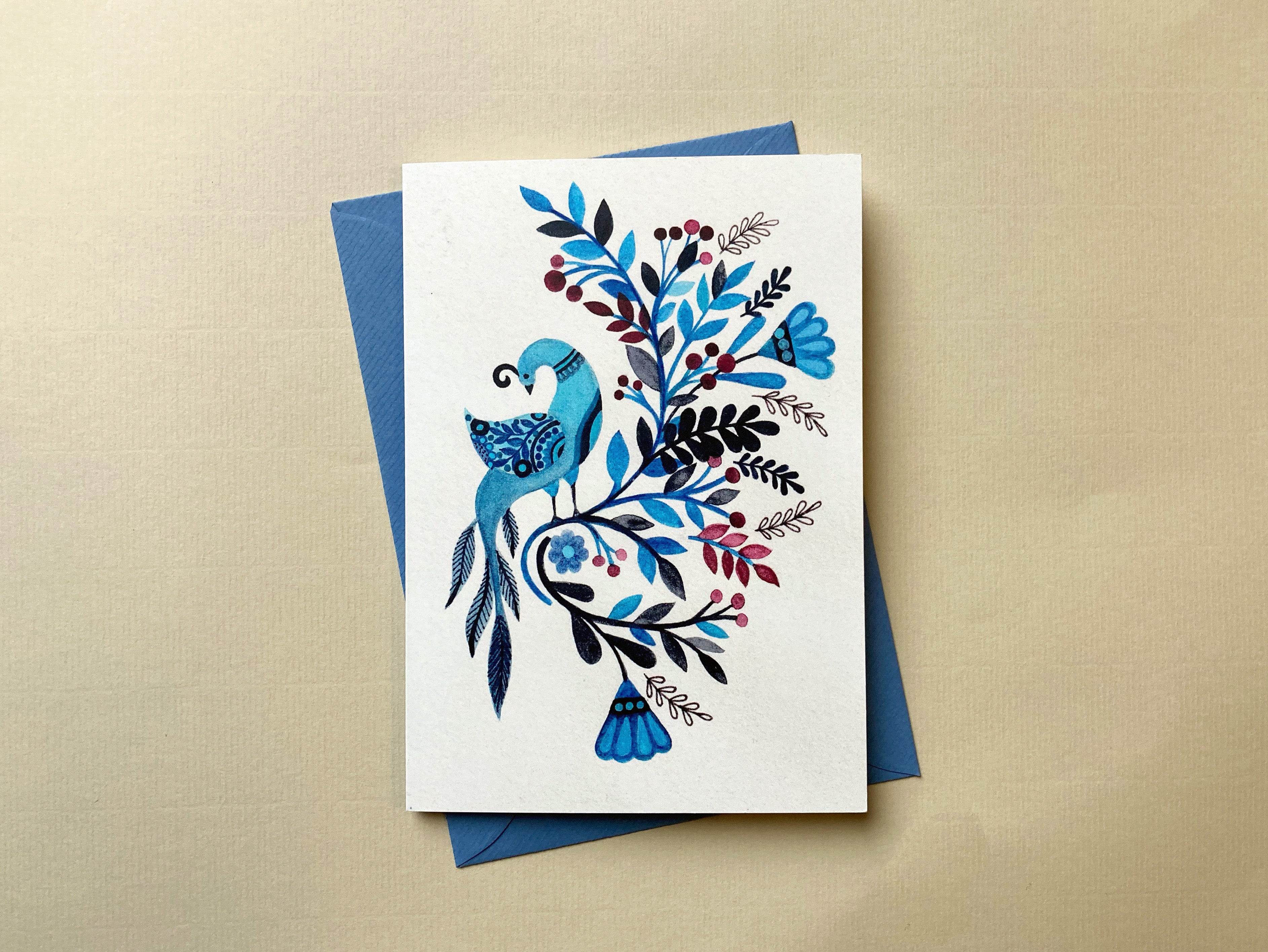 Blauwe vogel op tak postkaart